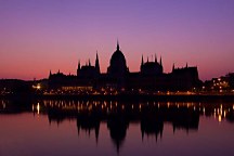 Fototapeta Mestá - Parlament v Budapešti 83 - vliesová