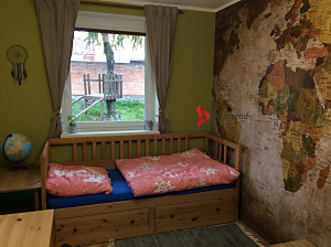 fototapeta s mapou na stene v detskej izbe