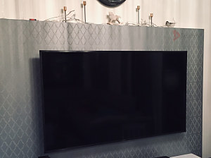 Šablóna Casablanca použitá pri maľovaní steny v obývačke