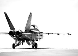 F18 taxiing - fototapeta FM0707