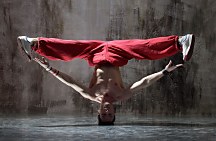 Červený tanečník - Dancer - fototapeta FS0031