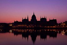 Fototapeta Mestá - Parlament v Budapešti 83 - vliesová