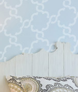 steny v spálni tapetové vzory