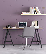 znak plus namaľovaný na stene šablóny